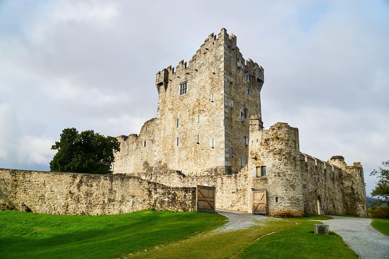 Ross Castle Naknaknak Pixabay