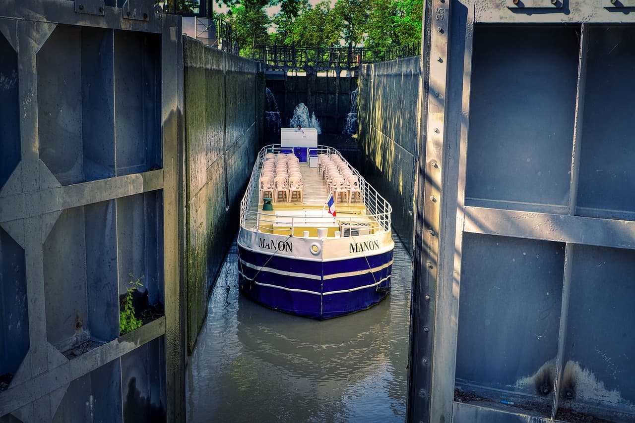 Building 6580151 1280