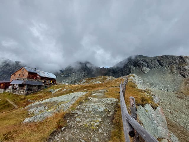 AT5VTA 20220903 120124 Salzkammergut Touristik
