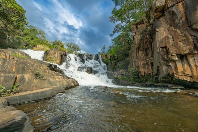 Sunways (Agent) Sunway Zimbabwe Nyanga Nyangombe Falls Bruce Taylor 2 Bruce Taylor