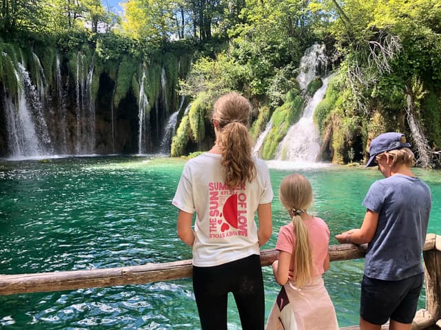 IMG 2342 2025 Agent Yugo Yugo W950