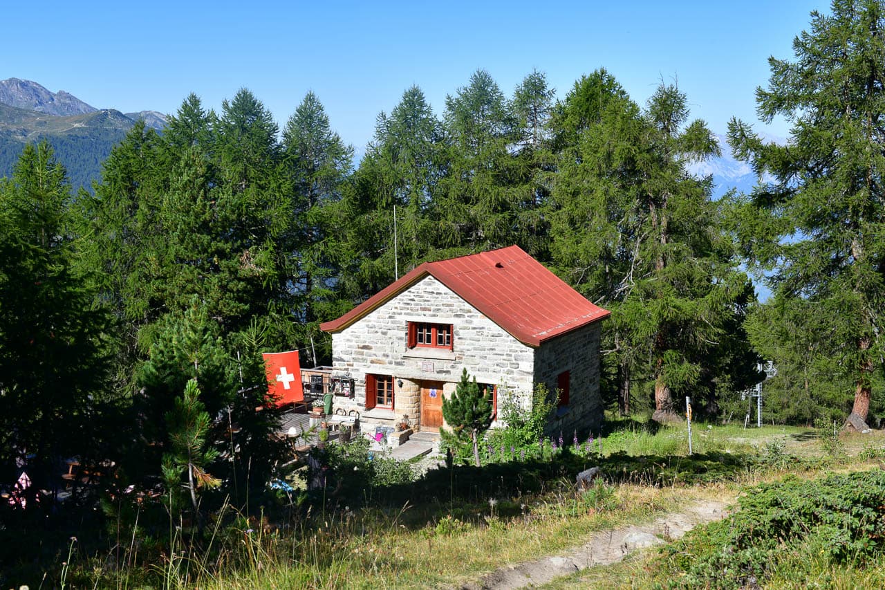 CH5VAA Cabane Illhorn Copyright SAM Sierre Anniviers Marketing