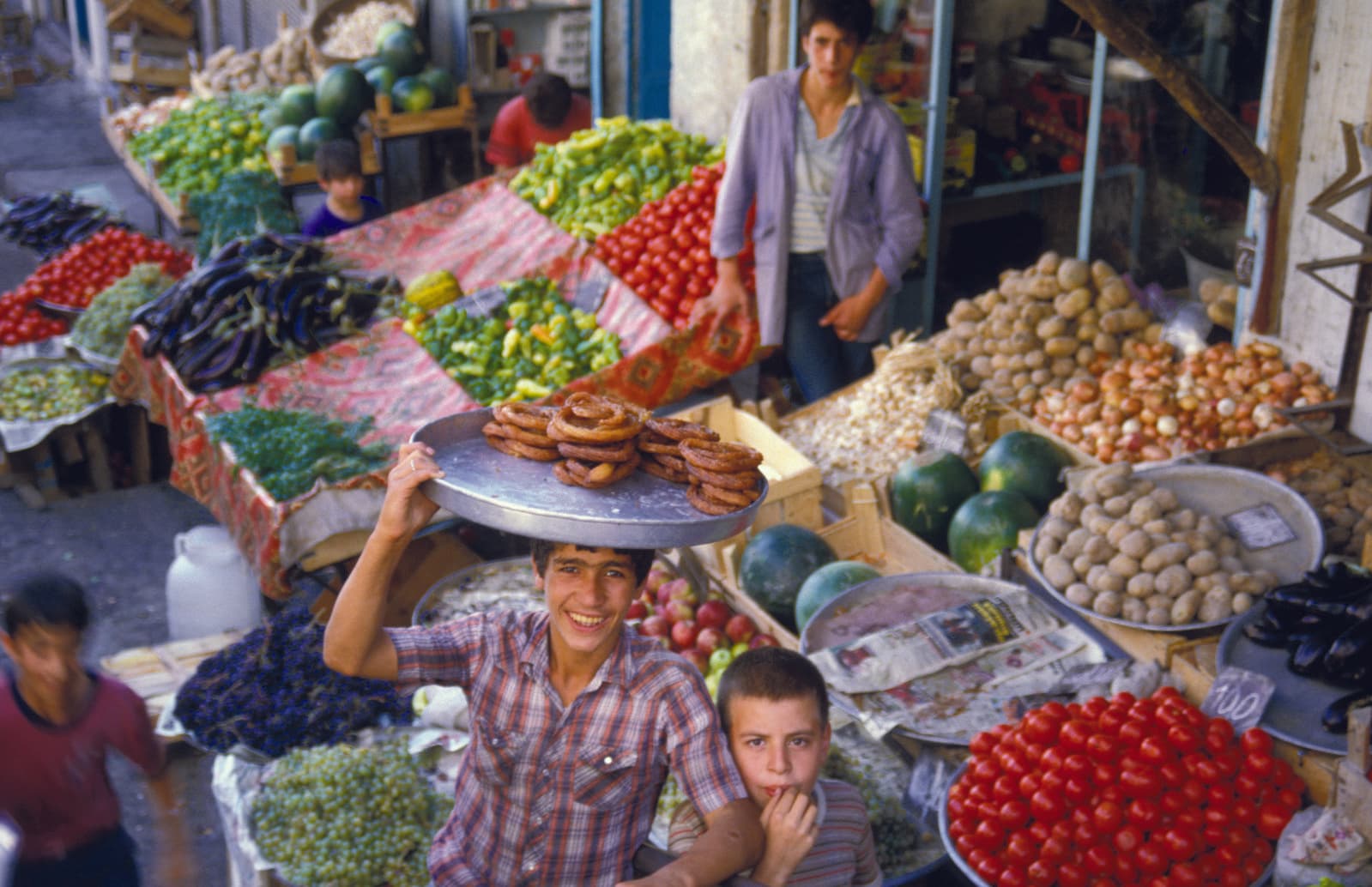Lycie Jongens Op Markt Hassan Türksen