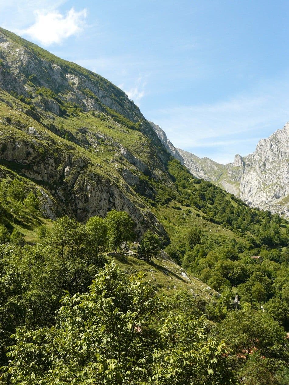 Picos-09-Ann-Cayet-bulnes-9-Custom