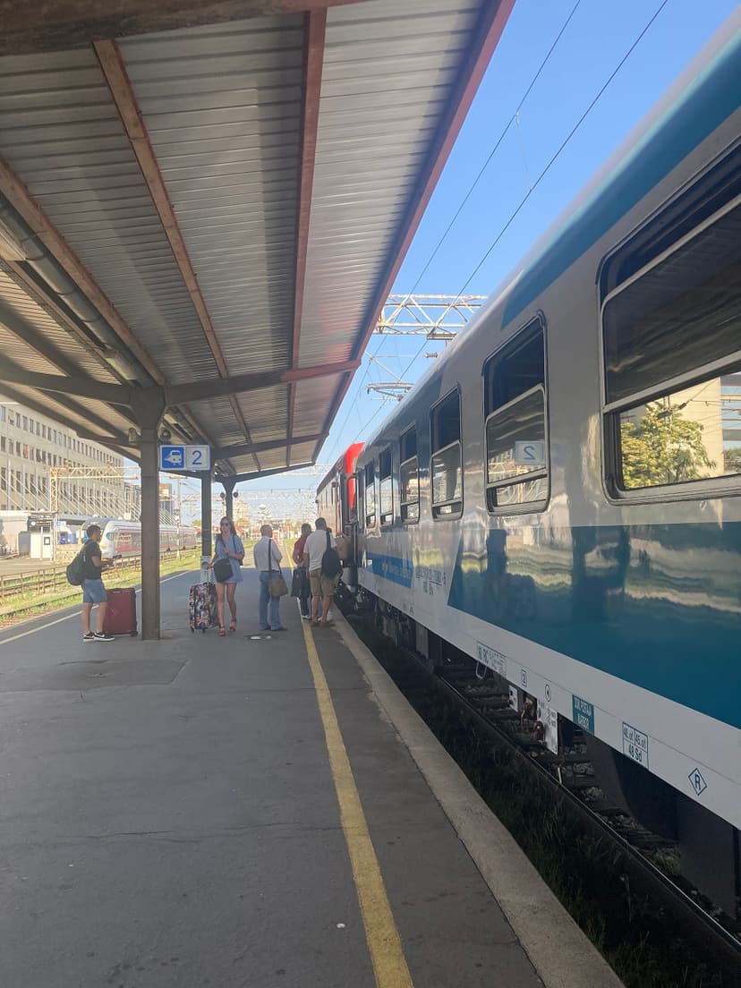 Spoorweg Maar Albanië (6) Crop (1)