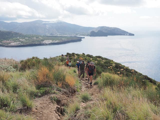 2022-10-11-13-33-40-wandelvakantie-eolische-eilanden-2022-em1_p10111596_jan-dhaen_w950