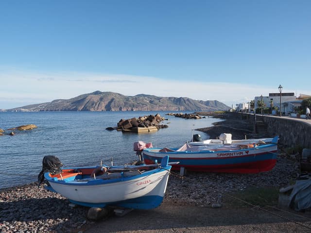 2022-10-10-16-40-20-wandelvakantie-eolische-eilanden-2022-em1_p10101257_jan-dhaen_w950
