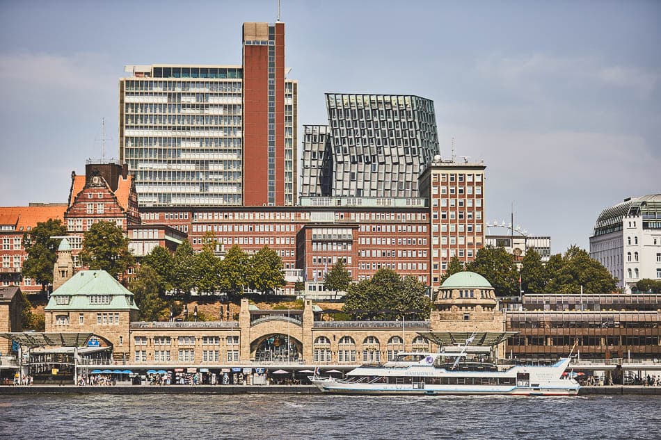 -thisisjulia-photography-juliaschwendner_landungsbruecken_wasserseite_180807-002_hires_adobergb-mediaserver-hamburg-mediaserver-hamburg-w950