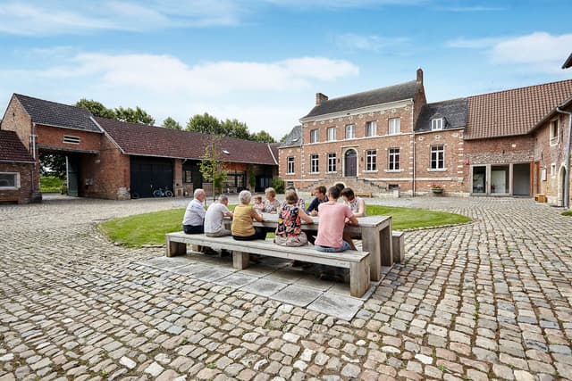 Selectie (Kasteelhoeve Wange) Binnenkoer (3)