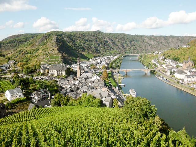 IND14-14-Moezel-12-Ann-Tilley-DSCI6588_export_w950