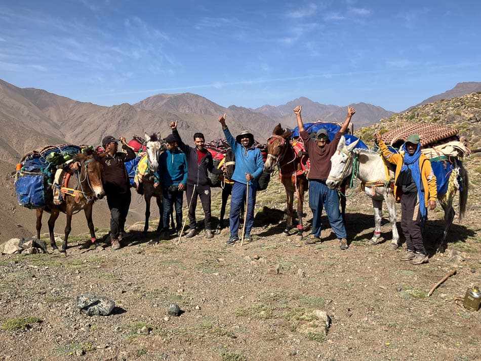 240605 Onze Ploeg Met Toubkal In Zicht MA1OWA Karin Middel W950